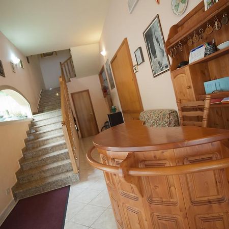 Albergo Magrini Della Genga Genga  Kültér fotó